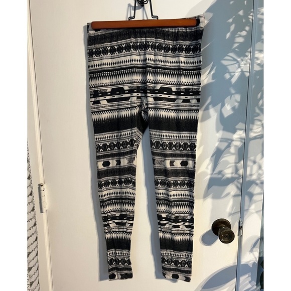 Mossimo Supply Co. Pants - 🥳 4 for $20 Sale!! 🥳 Mossimo Printed Leggings, Size Large
